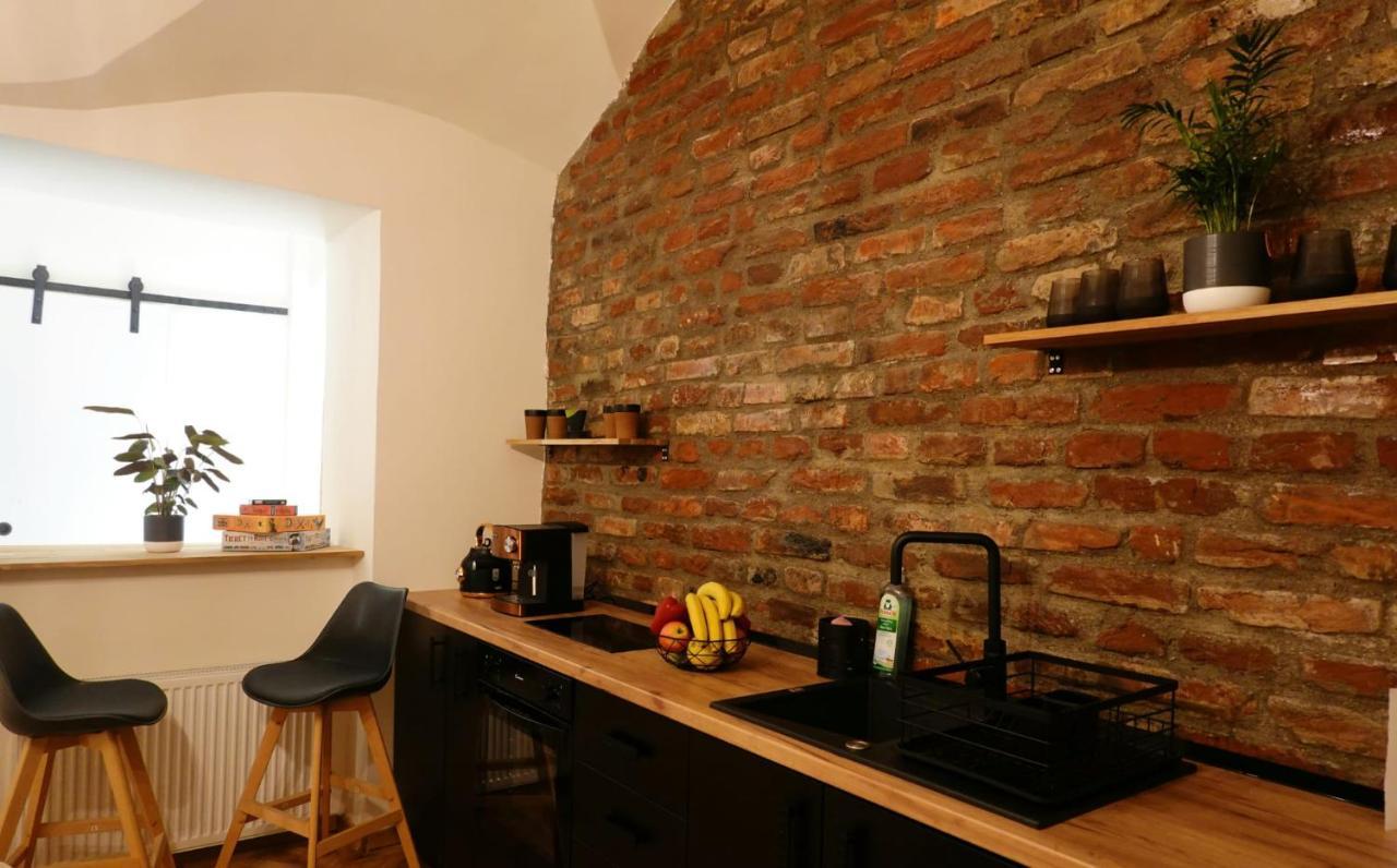 The Industrique Home - 3 Bedroom Apartment Timisoara Exterior photo
